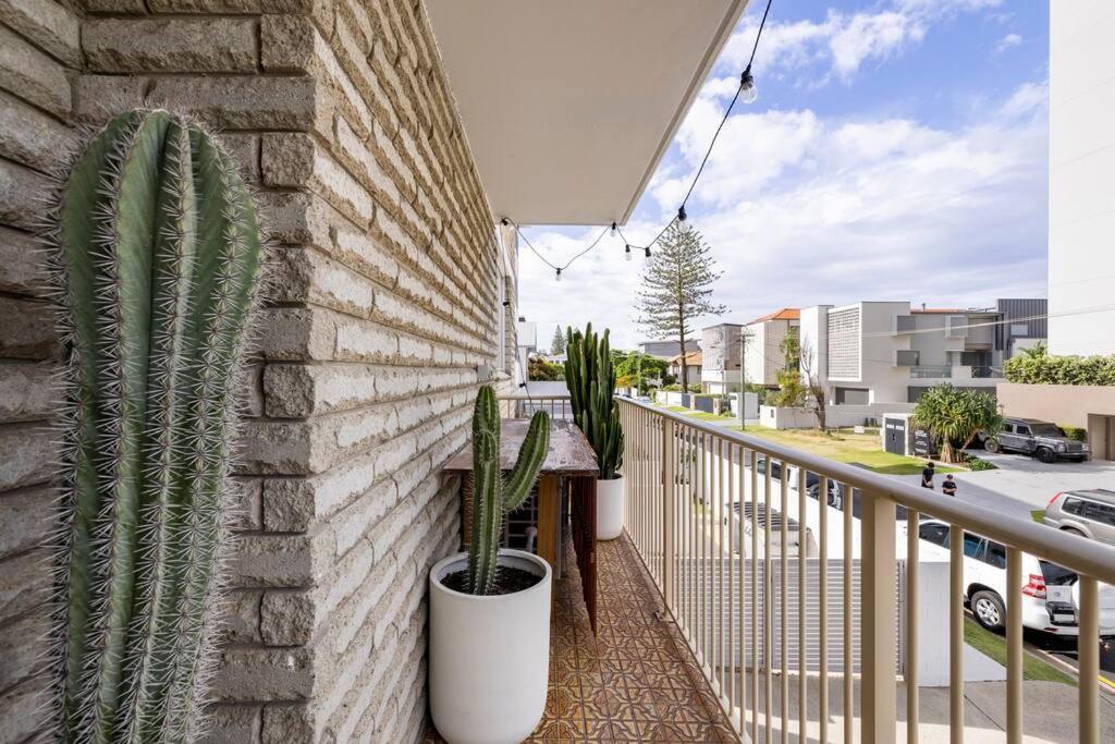 골드코스트 Chic Beachside Getaway 2Br 2Bath Fully Equipped 아파트 외부 사진