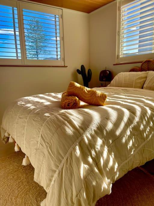 골드코스트 Chic Beachside Getaway 2Br 2Bath Fully Equipped 아파트 외부 사진
